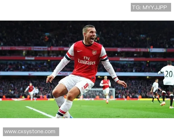 顶级足球球星年收入揭秘：超高薪酬背后的商业帝国与代言合约